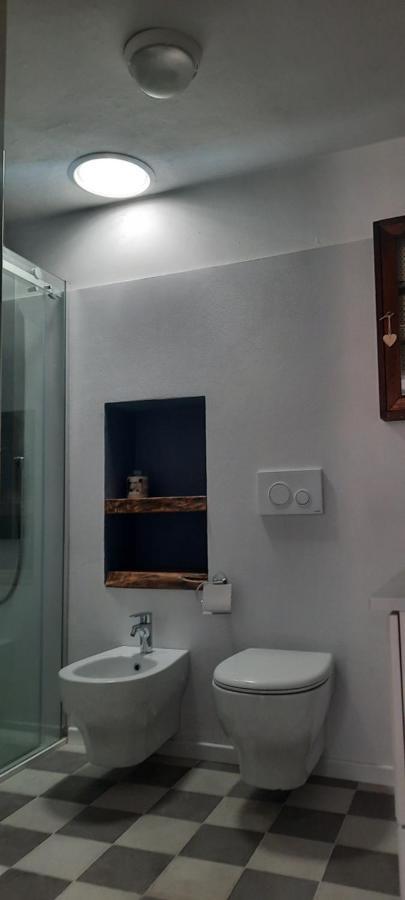 L'Airone - Casa Vacanza Mandello del Lario Bagian luar foto